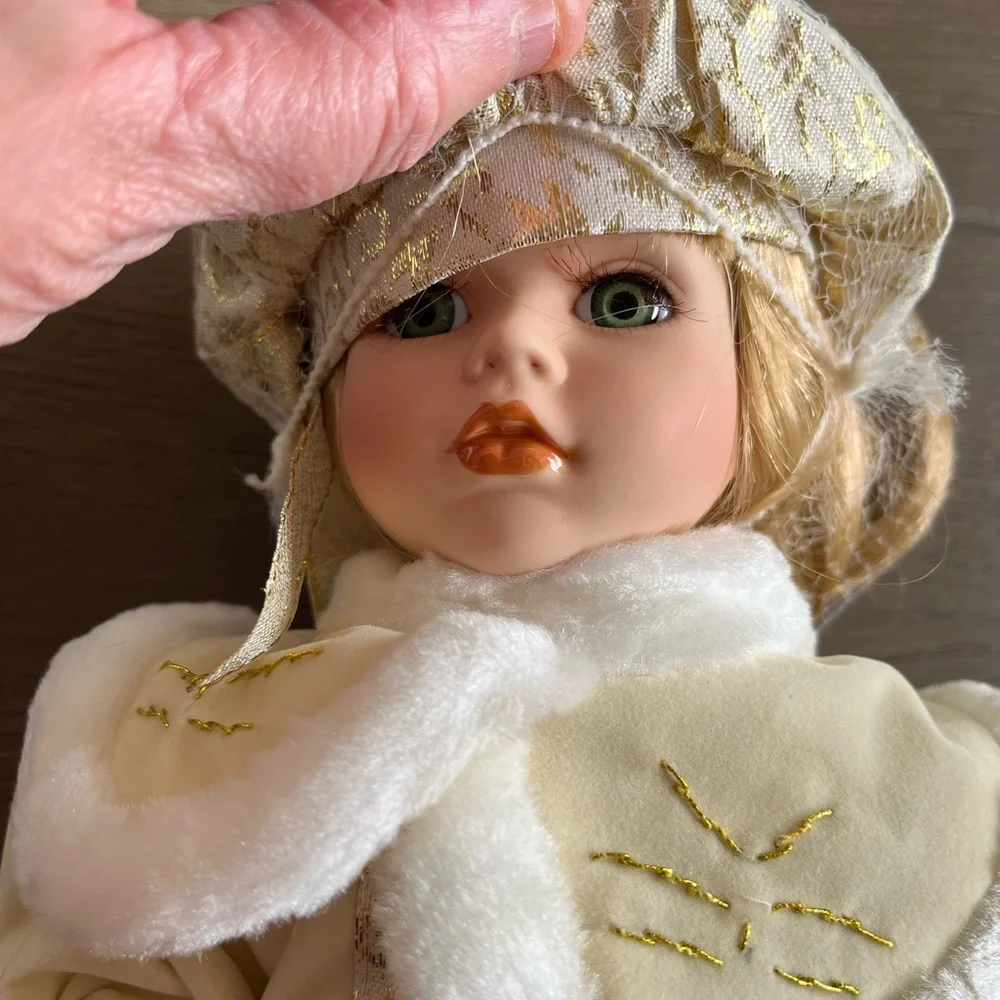 Vintage Winter Porcelain Doll, Lauren, Heritage Signature Collection